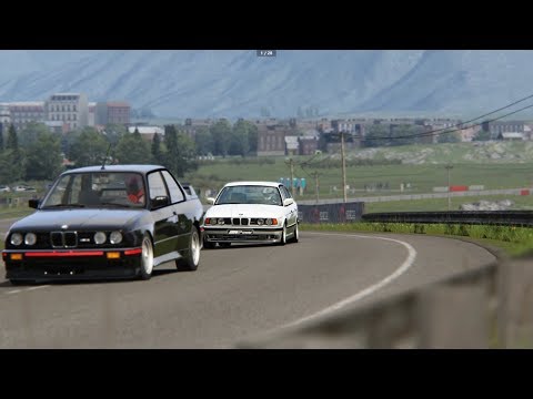 More information about "Video: BMW M3 E30 vs BMW M5 E34 EPIC RACE"
