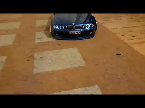 More information about "Video: Sakura D4 RWD 1/10 E39 Bmw m5 custom angle eye"